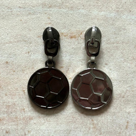 Soccer ball #5 zipper pull