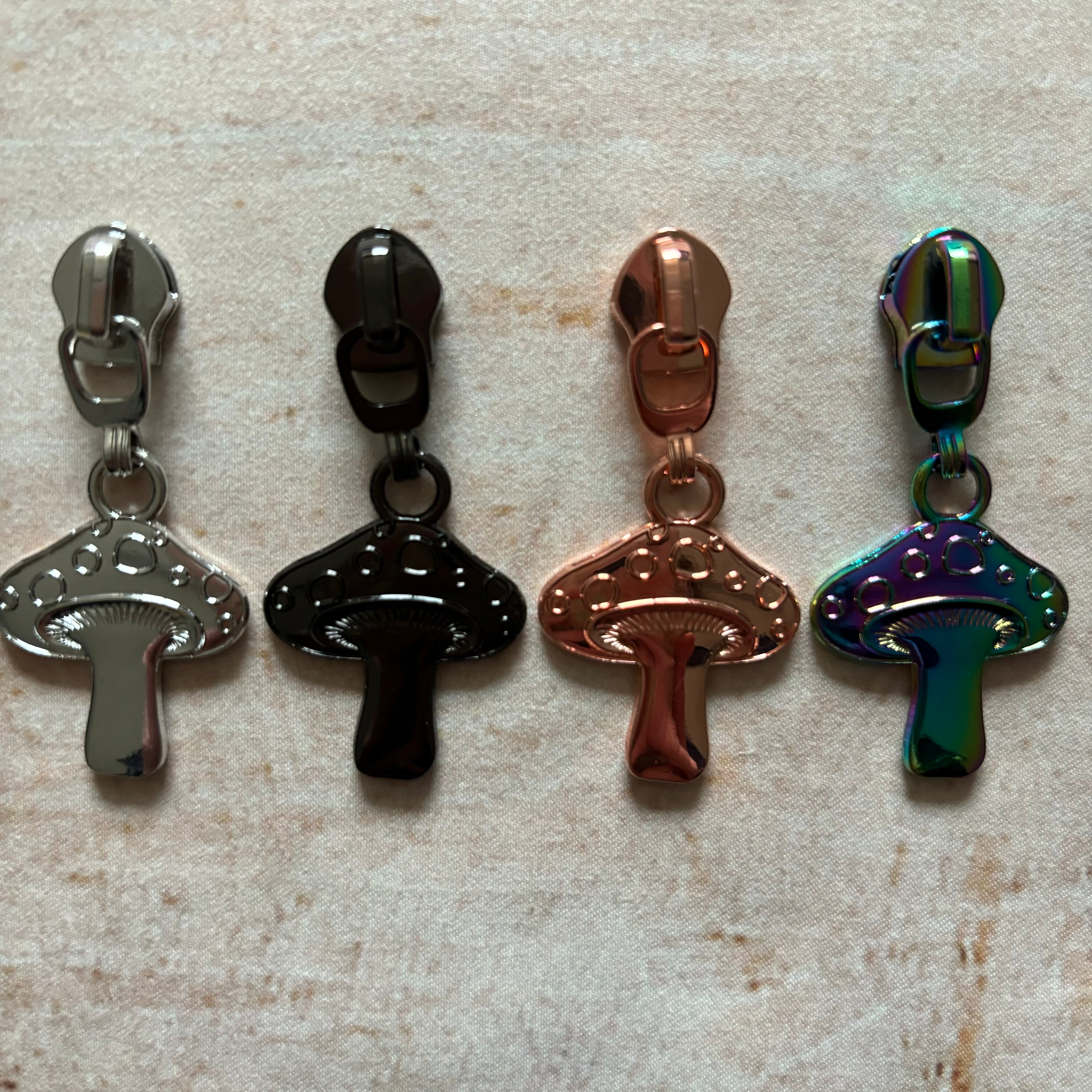 Zipper Pulls size 5| Glitterbugfairy