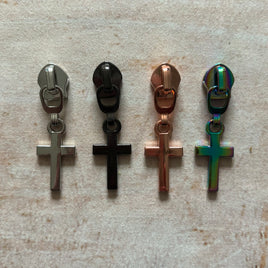 Cross #5 zipper pull