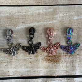 Bee #5 Zipper Pull