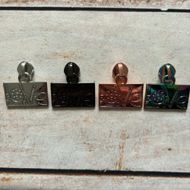 Love #5 zipper pull