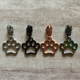 Paw #5 zipper pull