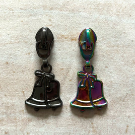 Jingle bells #5 zipper pull